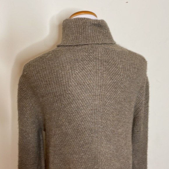 Sweet Romeo Cowl Neck Ribbed Sweater Size Medium - Picture 6 of 7